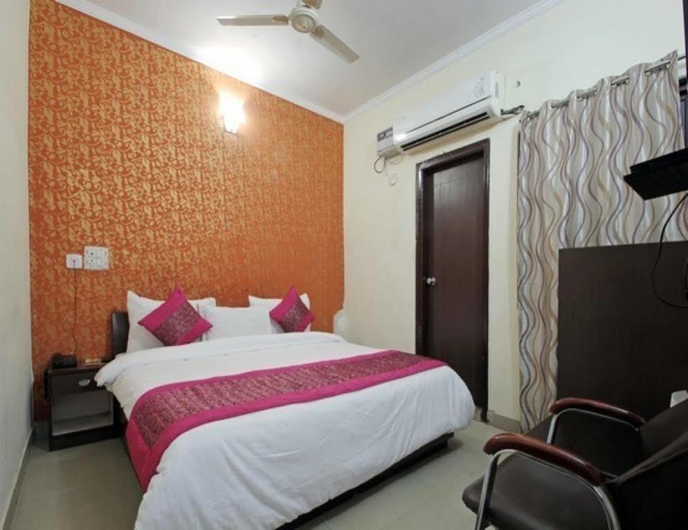 Hotel Le Princess @ Airport Nuova Delhi Esterno foto