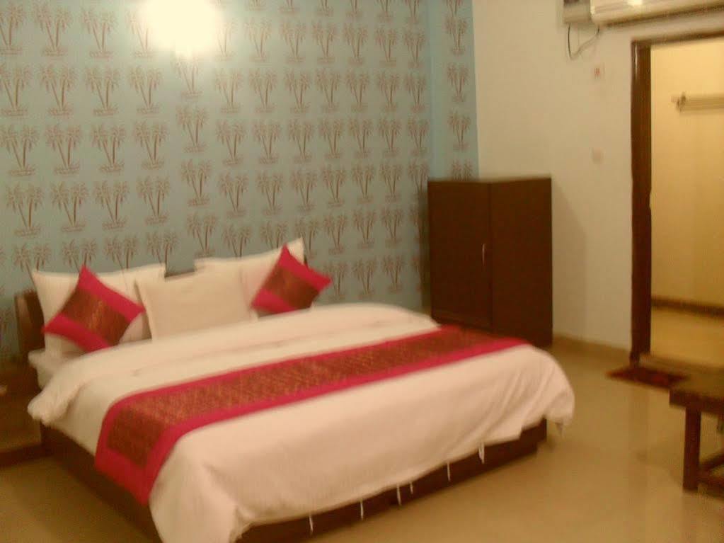 Hotel Le Princess @ Airport Nuova Delhi Esterno foto
