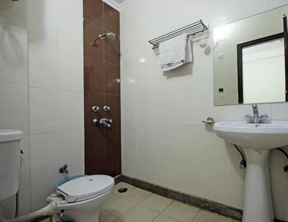 Hotel Le Princess @ Airport Nuova Delhi Esterno foto