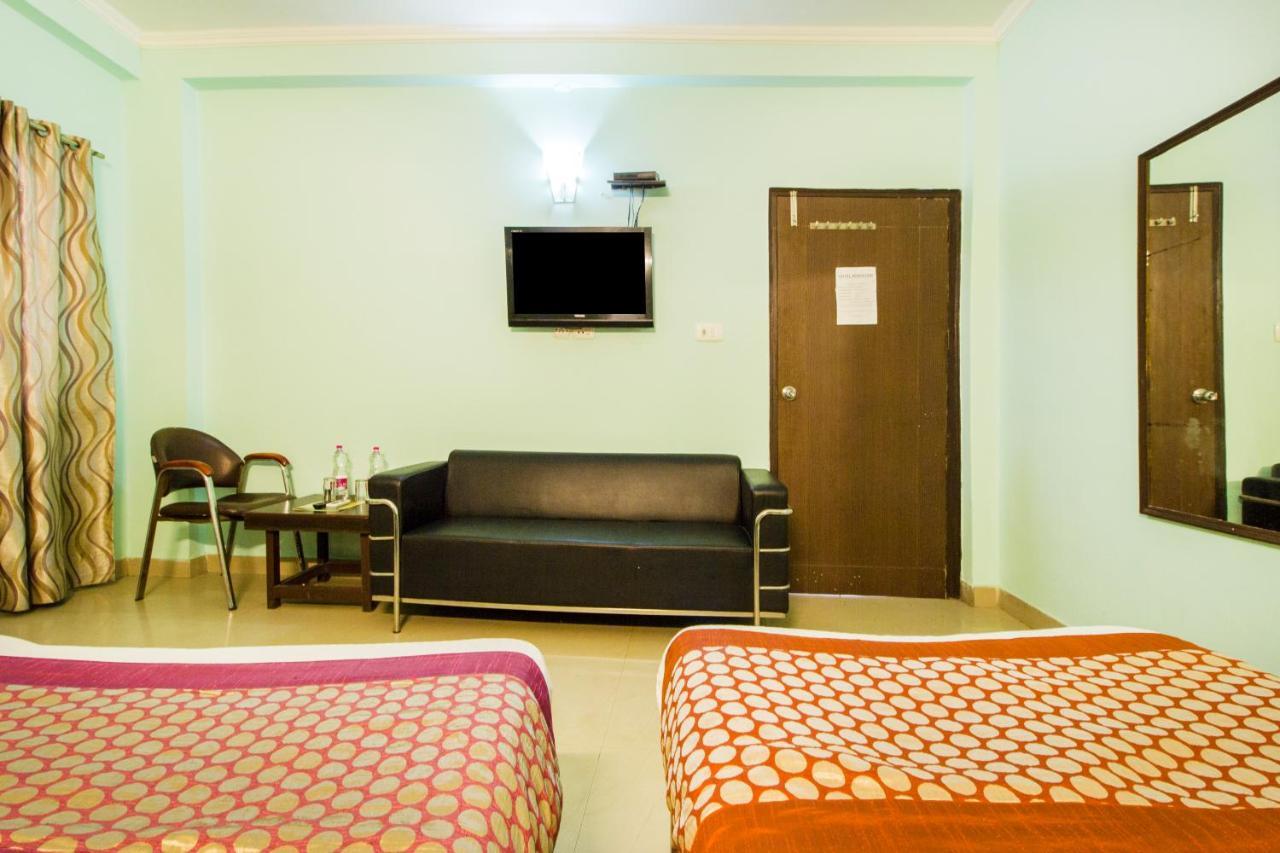 Hotel Le Princess @ Airport Nuova Delhi Esterno foto