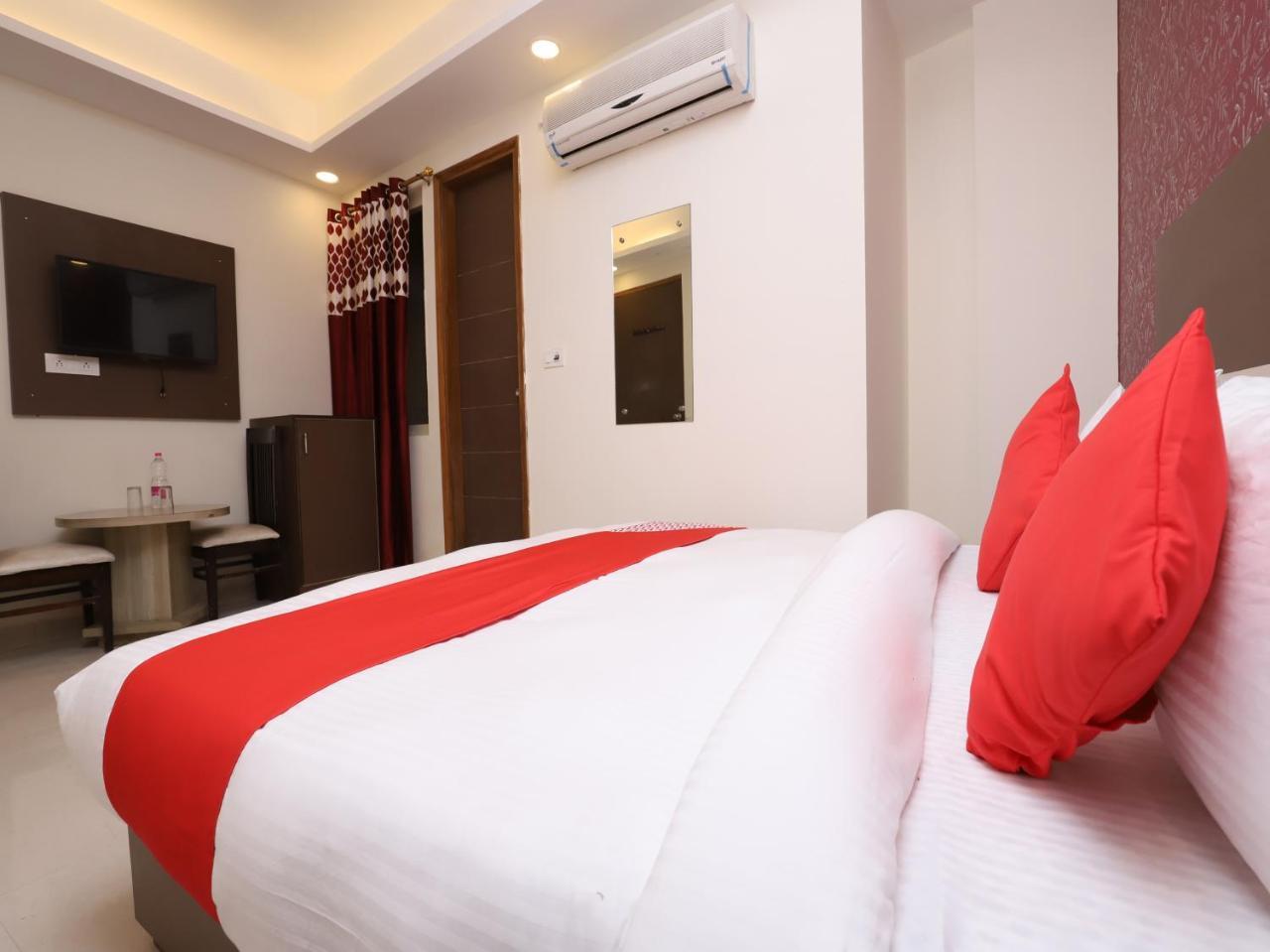Hotel Le Princess @ Airport Nuova Delhi Esterno foto